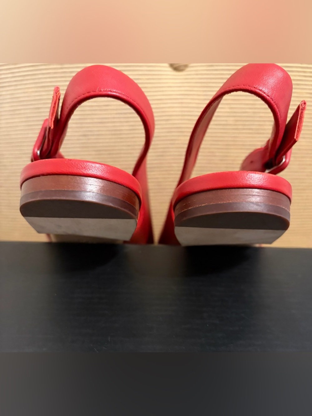 🎉NWOT Vince Vida Leather Slingback Flat Sandal in Crimson - Size 9 - Picture 10 of 16